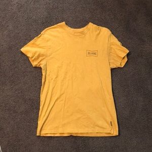 Like New Small Yellow Billabong T-shirt